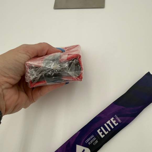 Premier Red Card Game Set - Picture 3 of 5